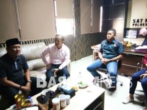 Ditantang ‘Berantem’ Mantan Napi di Facebook, Kang Jimmy Polisikan Postingan Netizen di ‘Group Karawang Info’