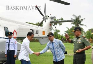Berkunjung ke Bekasi, Jokowi Mampir ke Tambak Udang di Muara Gembong