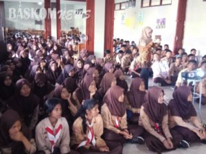 220 Siswa Diberikan Pembekalan Dunia Industri oleh Komunitas HRD Karawang