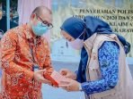 Penyerahan Klaim AUTP di Wilayah Kecamatan Cibuaya