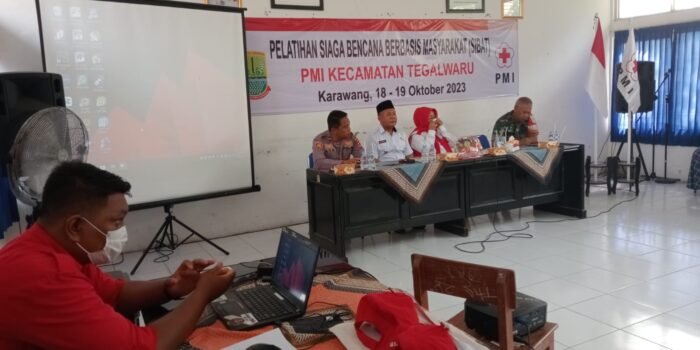 Kapolsek Tegalwaru Kolaborasi TNI dan PMI Edukasi Siaga Bencana Berbasis Masyarakat 2023